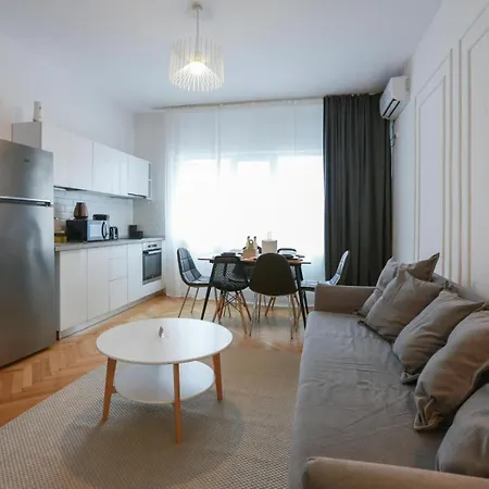 Ultracentral Rest Nest 2 Bedroom