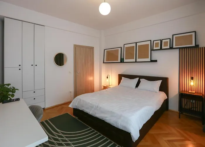 아파트 Ultracentral Rest Nest 2 Bedroom 부쿠레슈티