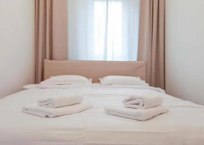 Ultracentral Rest Nest 2 Bedroom