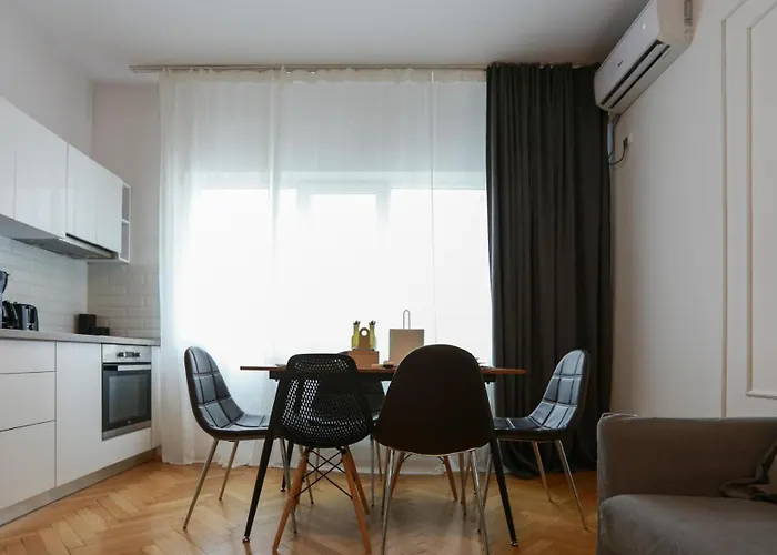 Ultracentral Rest Nest 2 Bedroom