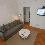Ultracentral Rest Nest 2 Bedroom Apartman