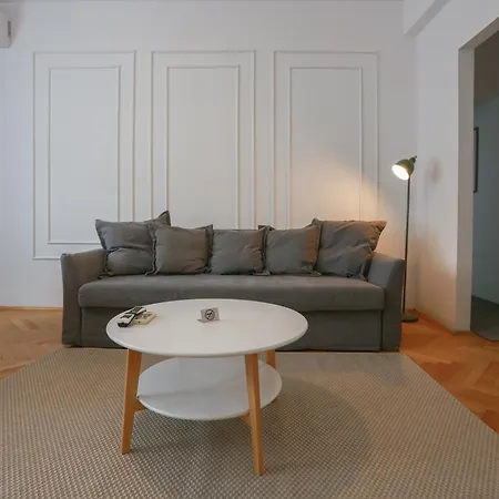 Апартаменти Ultracentral Rest Nest 2 Bedroom