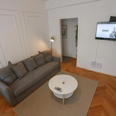 Ultracentral Rest Nest 2 Bedroom Appartement